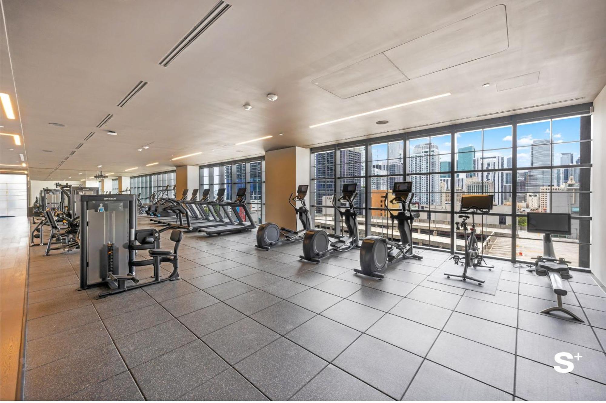 Apartamento Skyline Escape Sleek 1br With Downtown Charm *