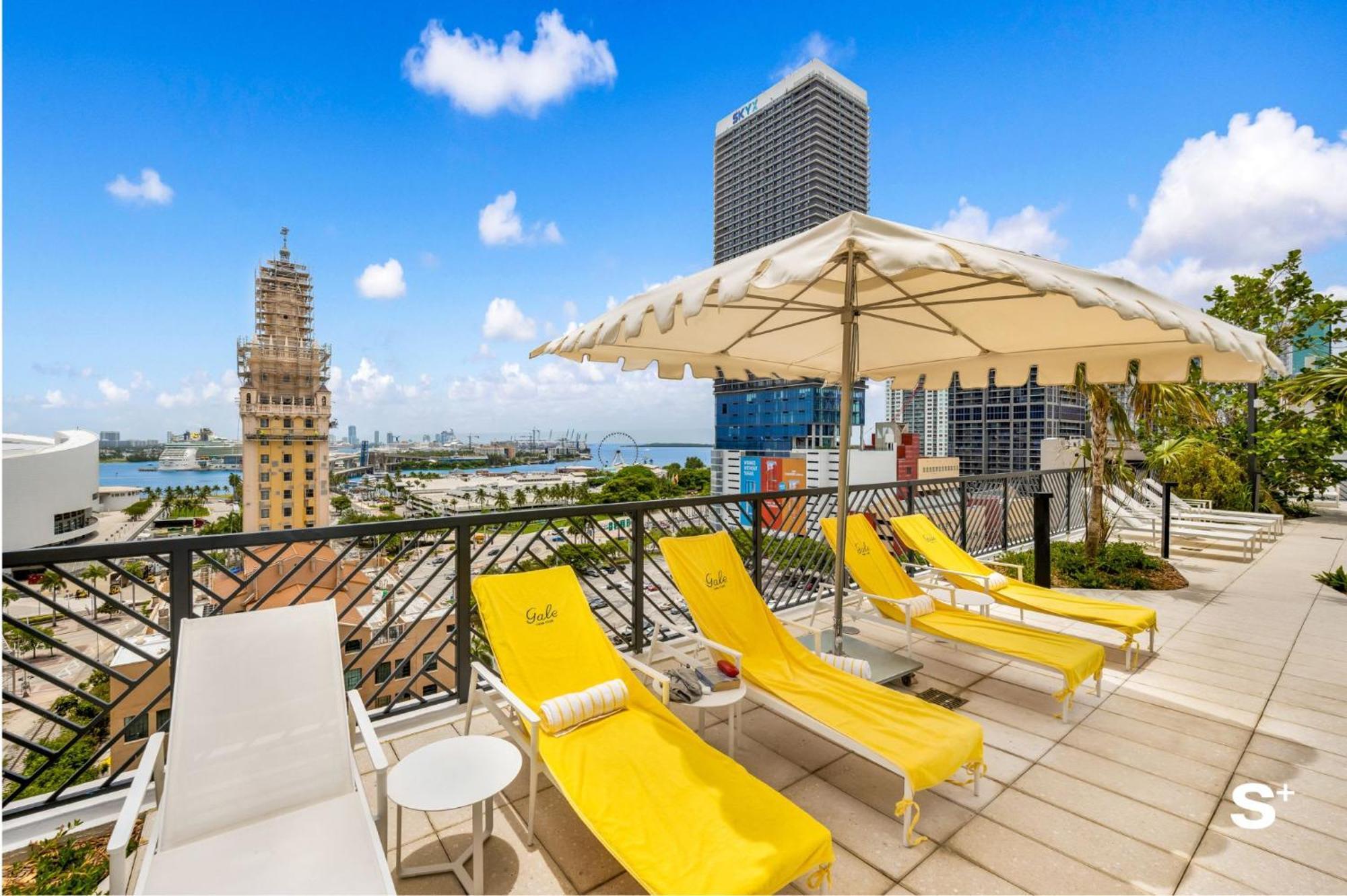 Apartamento Skyline Escape Sleek 1br With Downtown Charm