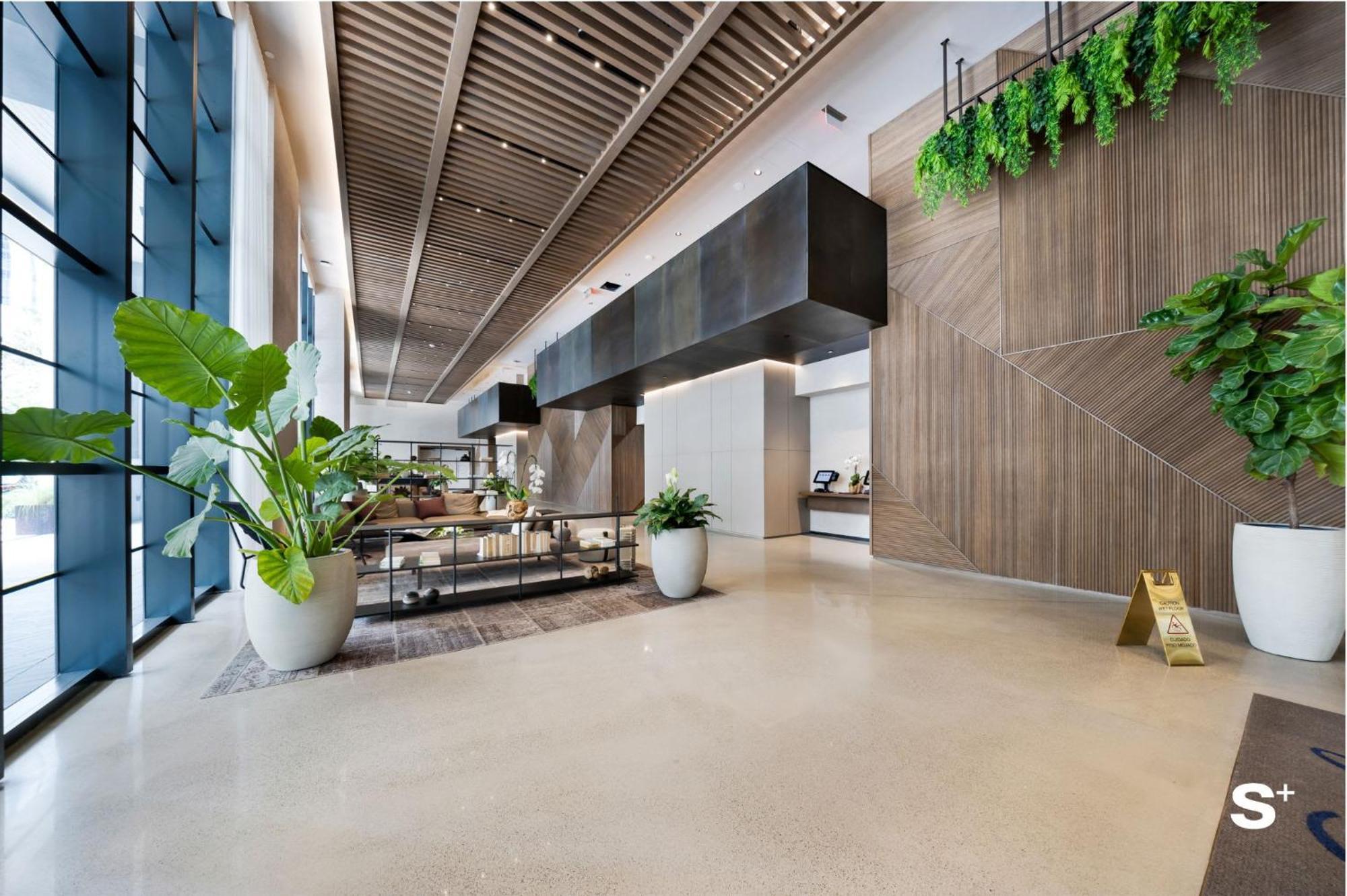 Skyline Escape Sleek 1br With Downtown Charm Apartamento