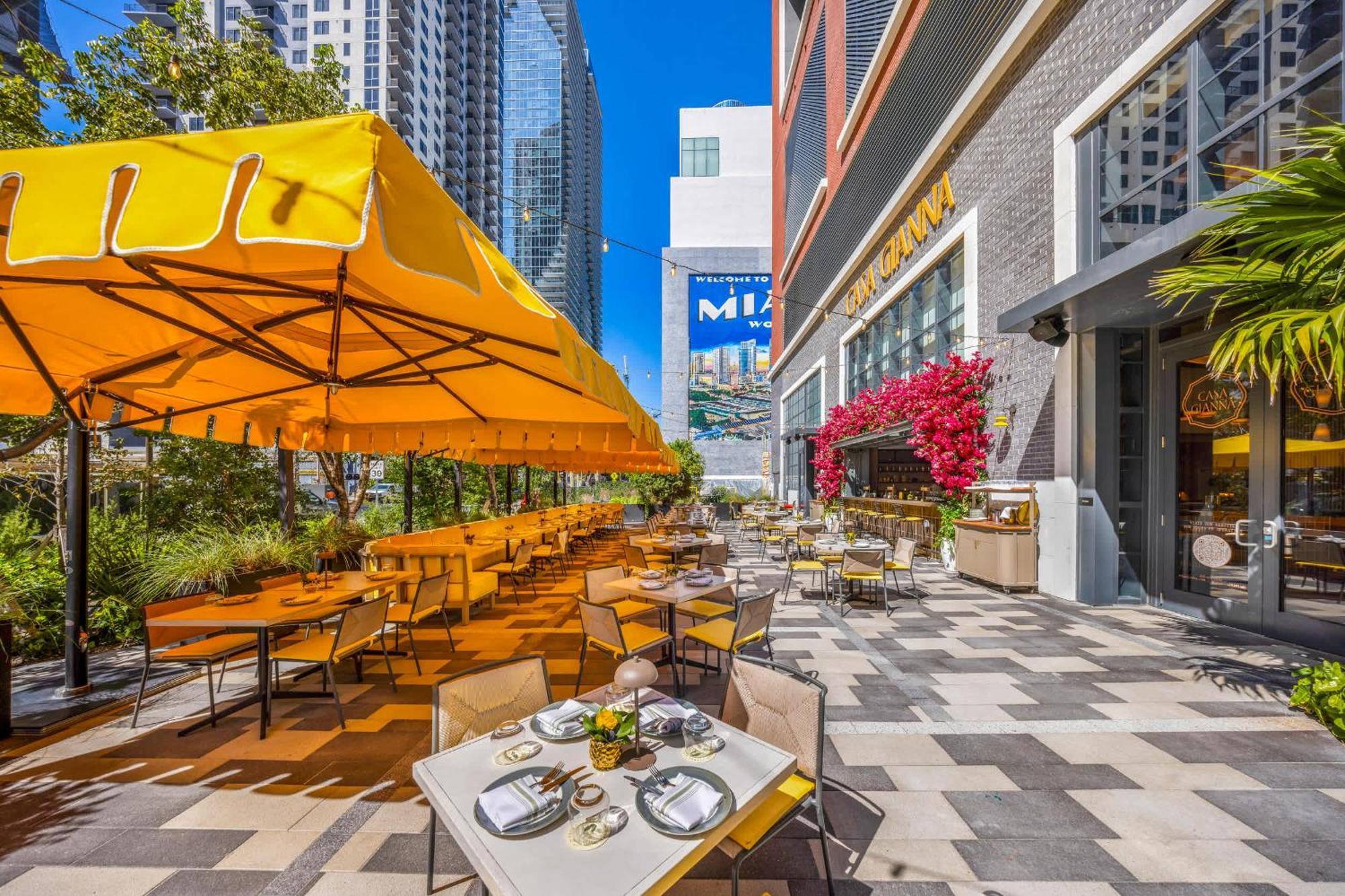 Skyline Escape Sleek 1br With Downtown Charm Apartamento *